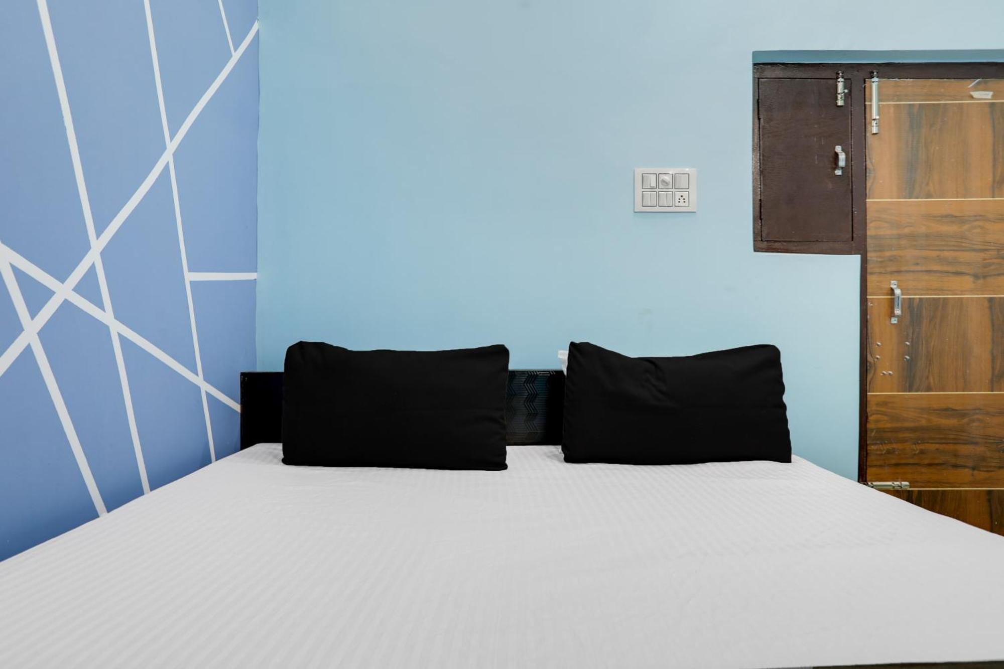 Spot On Hotel Impression Патна Экстерьер фото
