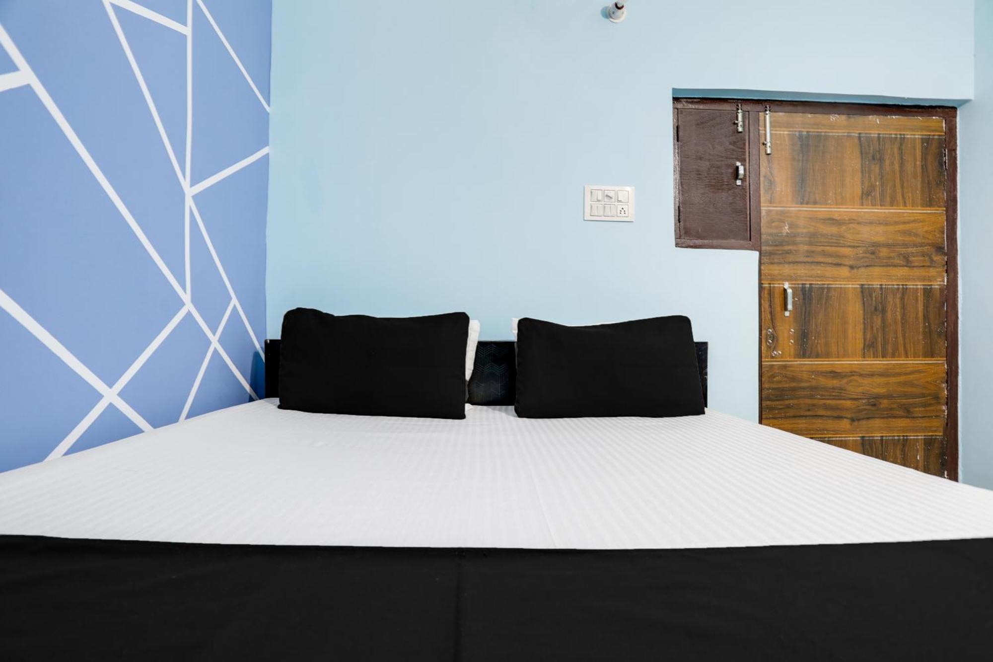 Spot On Hotel Impression Патна Экстерьер фото